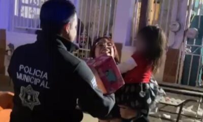 En un gesto de solidaridad y empatía, elementos de la Secretaría de Seguridad Pública Municipal (SSPM), adscritos a la Estación de Policía del Distrito Universidad, sorprendieron a Luna, una niña de dos años, al acudir a su hogar para celebrar su cumpleaños.