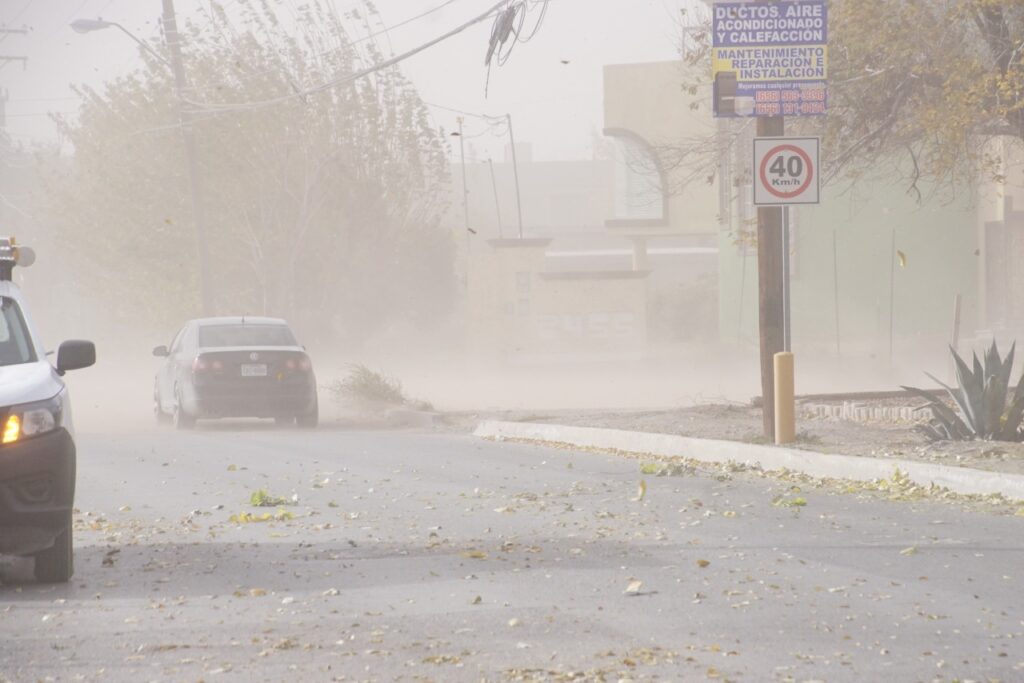 Alerta en Ciudad Juárez: fuertes vientos y ráfagas de hasta 85 km/h