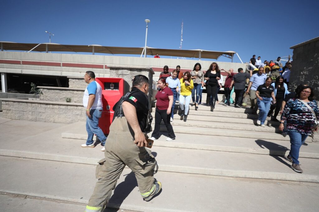 Realizan simulacro masivo de sismo en Ciudad Juárez con participación de hasta 100 mil personas