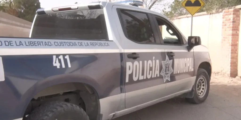El robo ocurrió en la zona centro; pide ayuda para localizar su vehículo