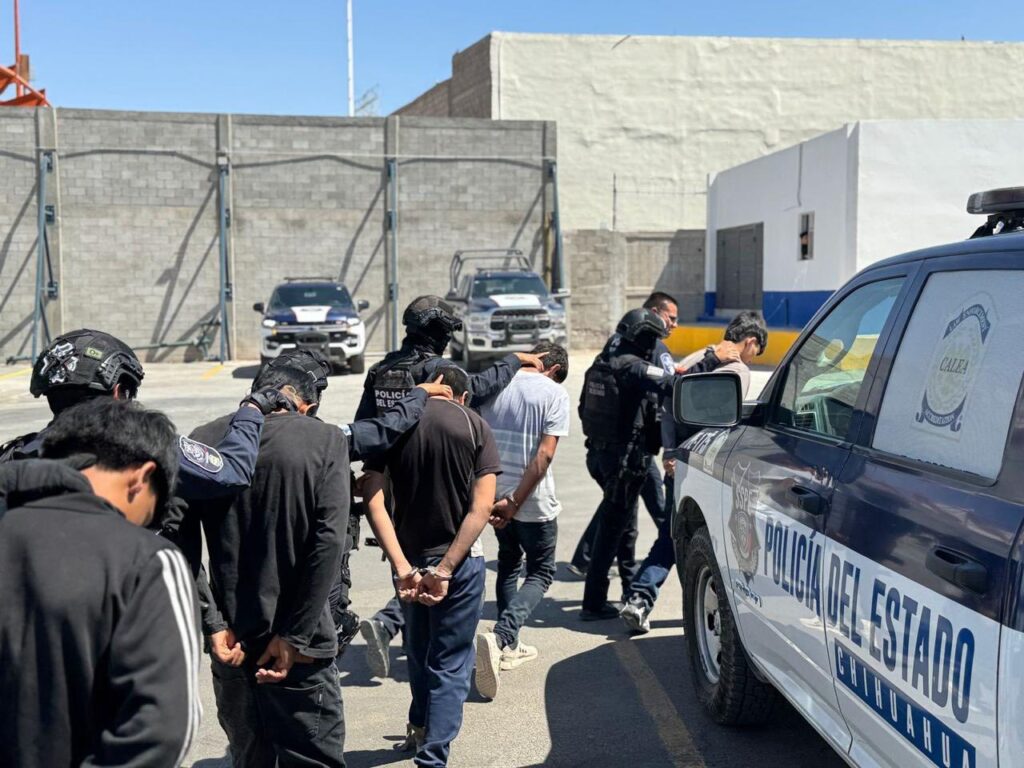 La víctima fue liberada con vida tras un operativo conjunto en el suroriente de la ciudad; todos los detenidos son jóvenes