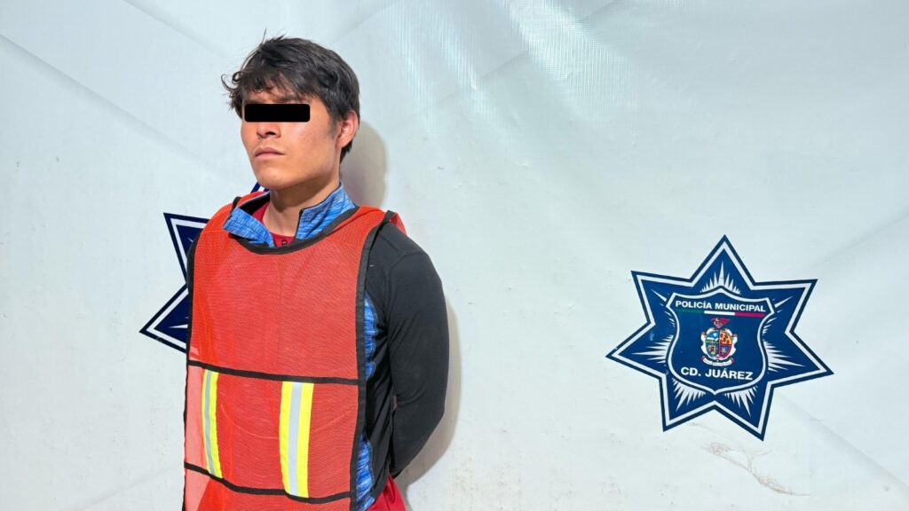 El detenido ya tenía antecedentes por robo y delitos contra la salud; fue sorprendido por la policía al interior del negocio