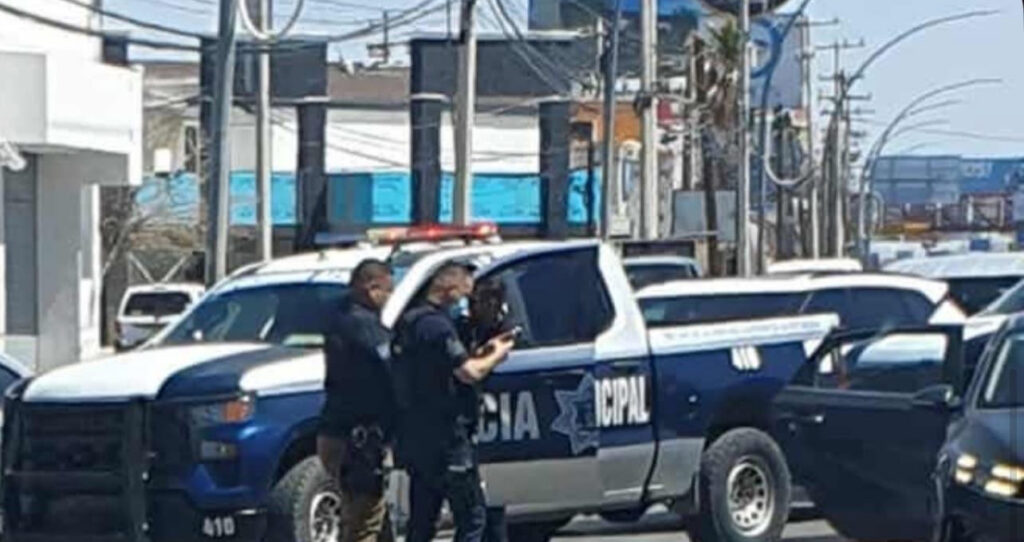 Autoridades de los tres niveles de gobierno investigan el ataque directo ocurrido en la Gómez Morín