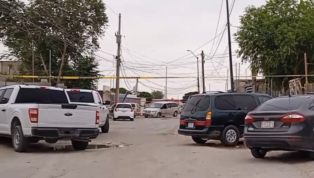Sicarios abrieron fuego contra los ocupantes de una camioneta en movimiento; autoridades ya investigan el caso