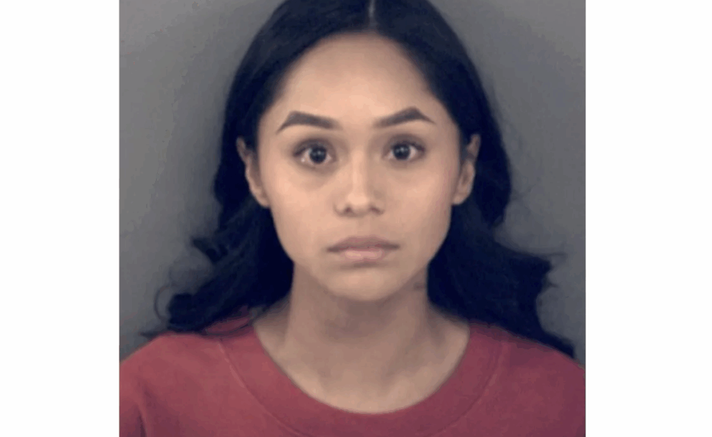Vianney Alyssa Acosta fue arrestada por poner en peligro al menor; enfrenta cargos y una fianza de 6 mil dólares