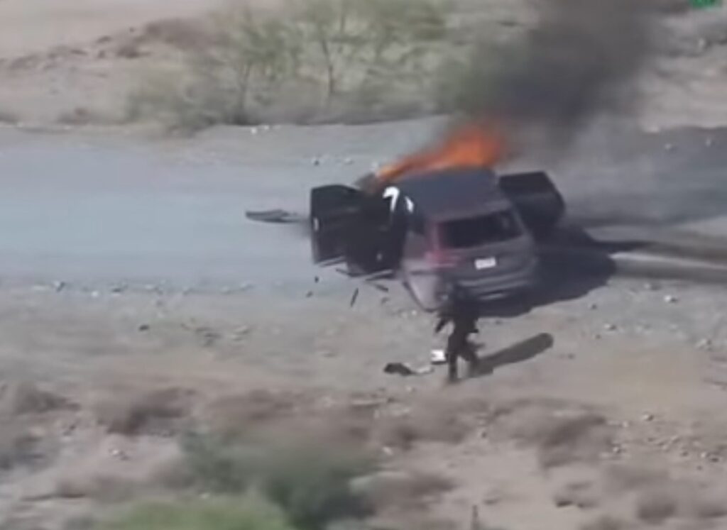 Todo el suceso quedó registrado en video, mostrando el momento exacto del impacto y el incendio