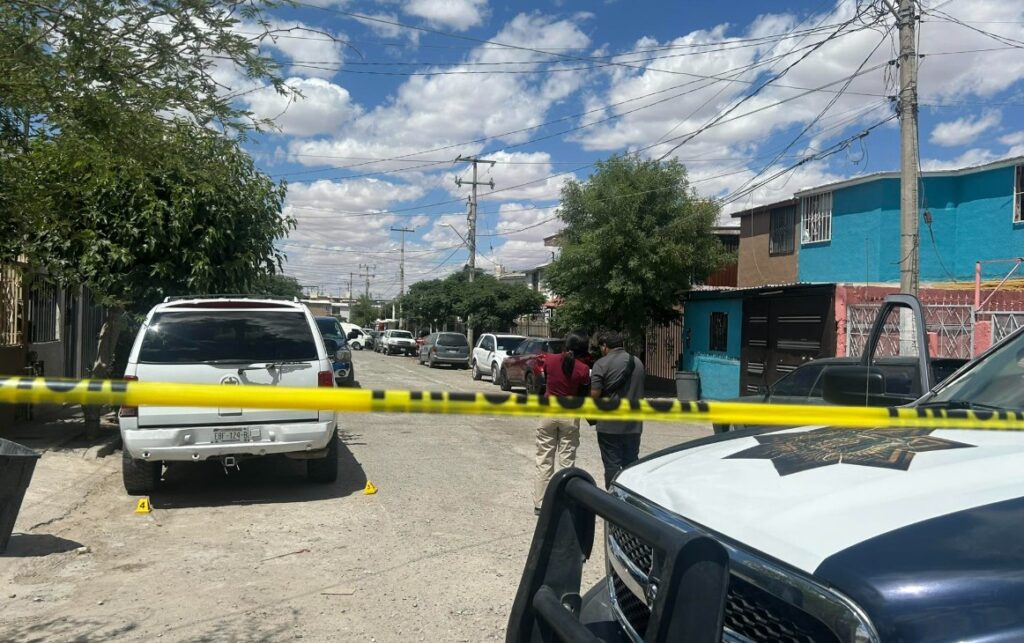 El crimen ocurrió a plena luz del día cerca del bulevar Zaragoza; la víctima no ha sido identificada