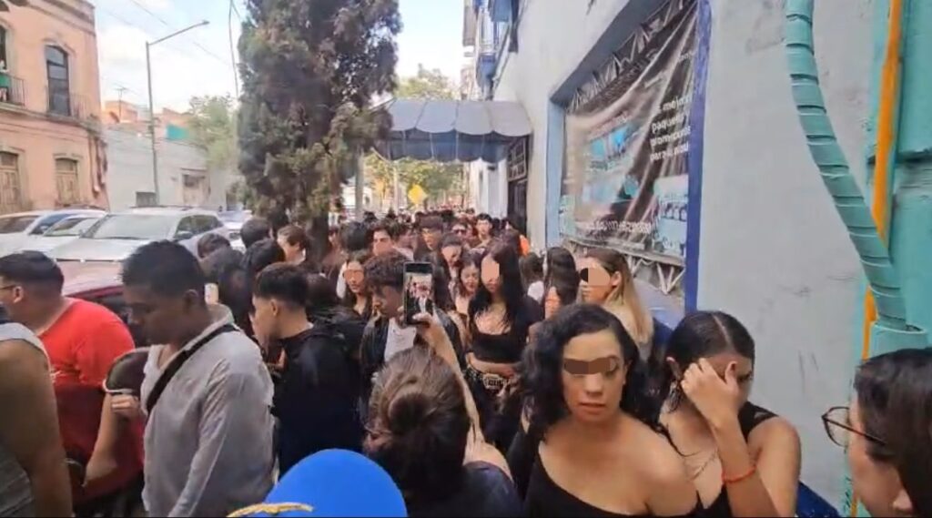 La mayoría eran menores de edad y consumieron sustancias desconocidas en un salón sin ventilación, en plena ola de calor