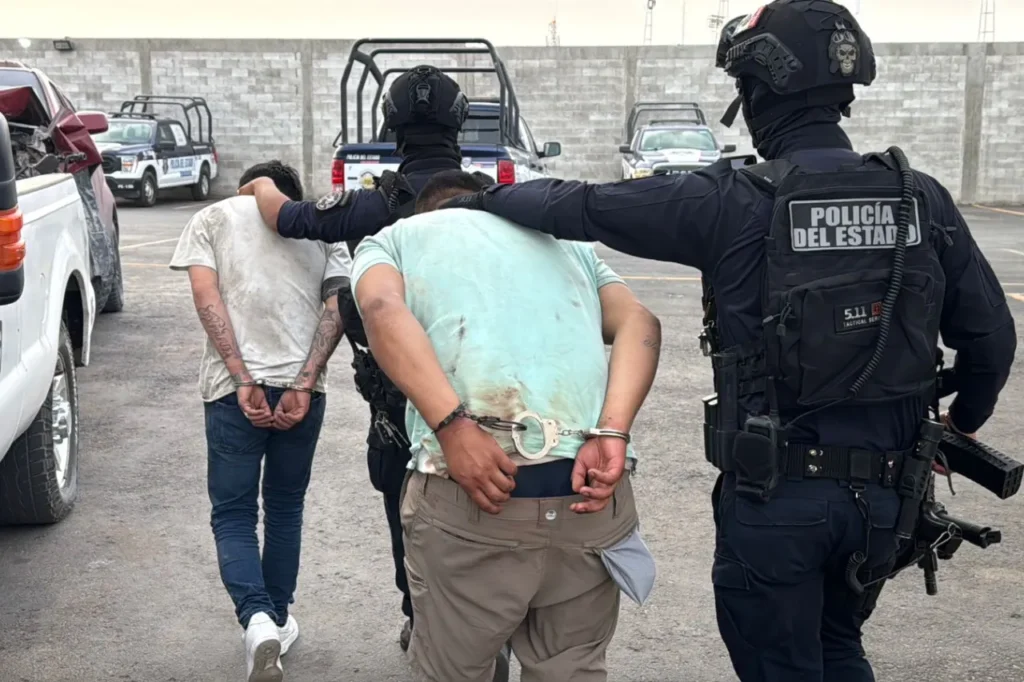 La víctima fue liberada con vida; los detenidos portaban un arma 9 mm y 22 cartuchos útiles