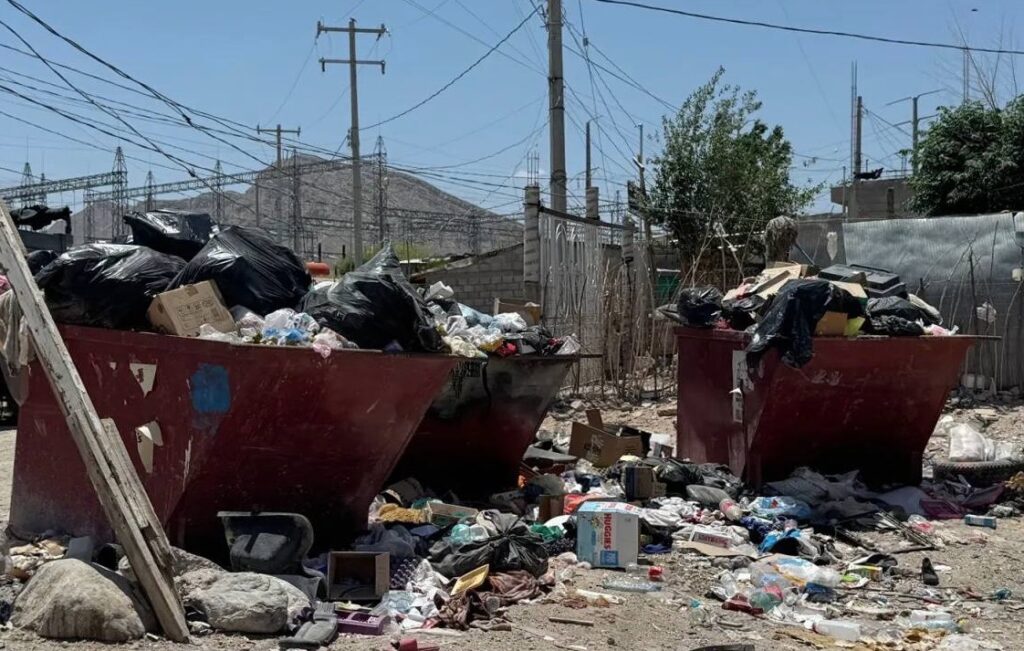 Denuncian acumulación de desechos en contenedores rebosados; piden intervención urgente del Municipio