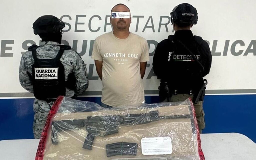 La célula mixta de la SSPE y la Guardia Nacional lo capturó con un arma larga calibre .223 en Ciudad Juárez