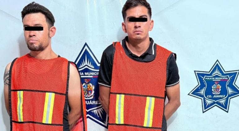 Los sujetos amagaron a los asistentes con armas y huyeron en un Nissan Altima; ya tenían antecedentes por delitos similares
