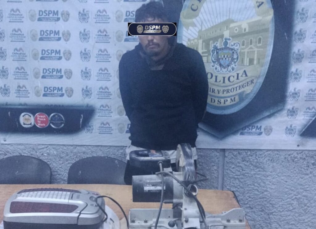 Detienen a hombre dentro de una casa cuando intentaba robar mochilas y electrodomésticos