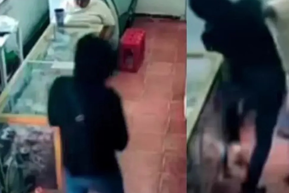 El hombre enfrentó al asaltante sin camisa ni pantalones; la escena quedó grabada y se hizo viral