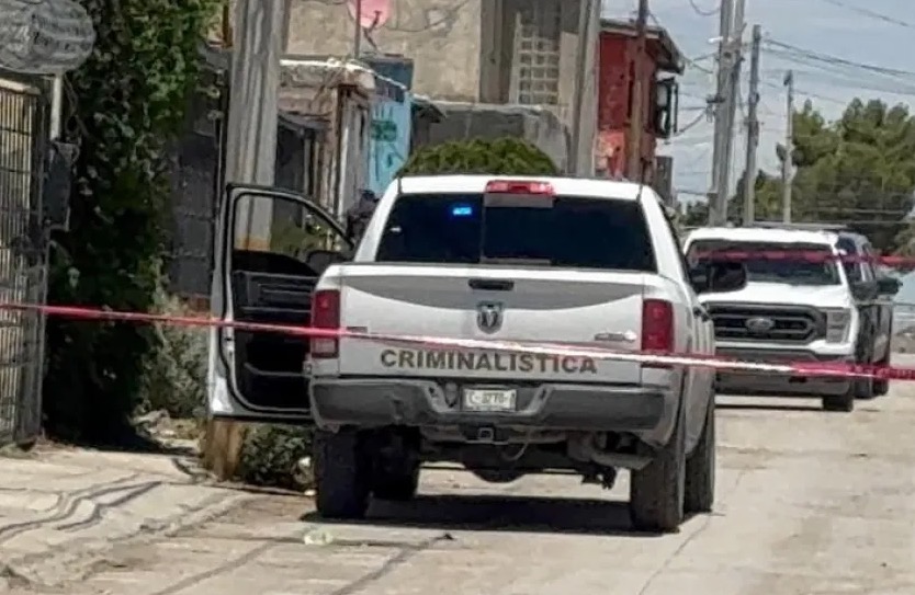 Vecinos escucharon los disparos y llamaron al 911; el hombre quedó muerto sobre la cama