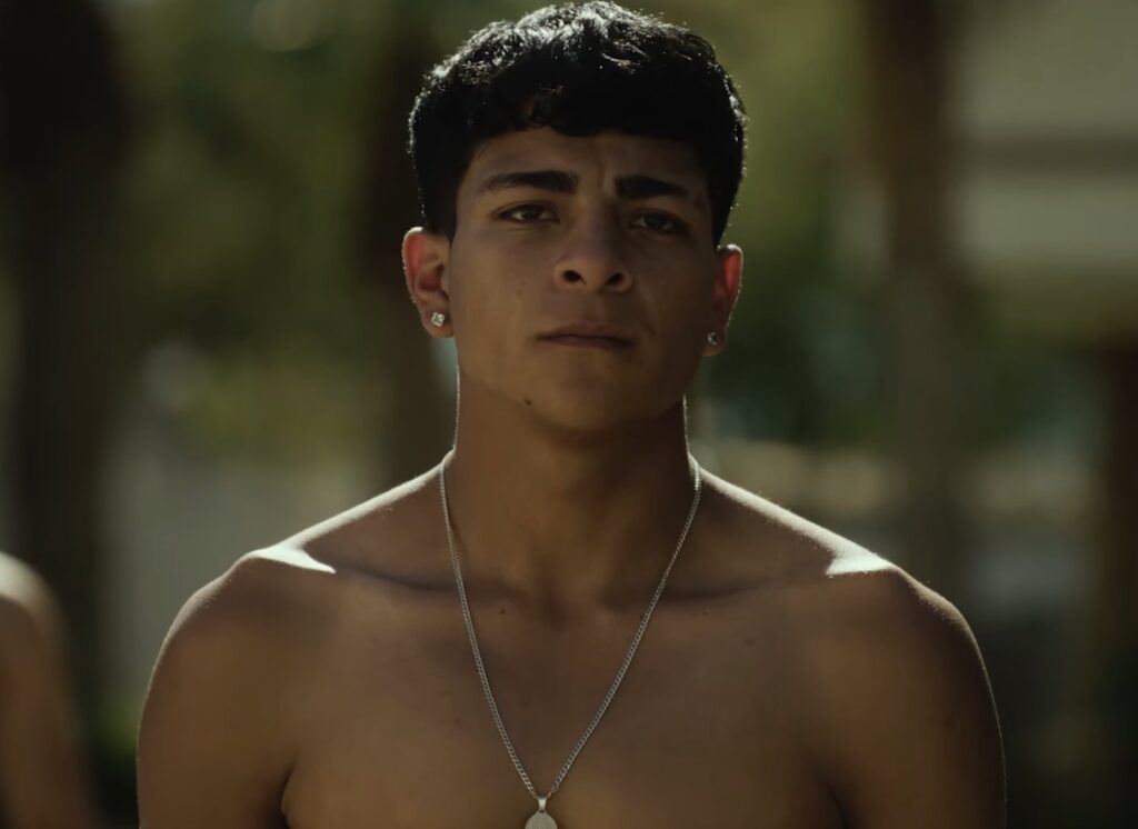 La cinta de David Pablos, filmada en el norte de México cerca de Ciudad Juárez, retrata la vida de los traileros desde una mirada íntima y queer