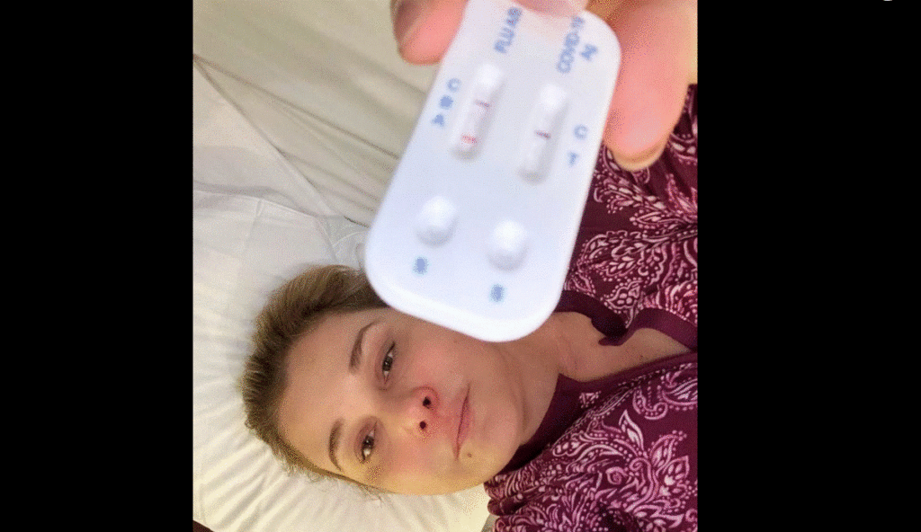 La mandataria estatal confirmó que enfrenta un cuadro de salud y pidió a la población reforzar medidas para prevenir enfermedades respiratorias.