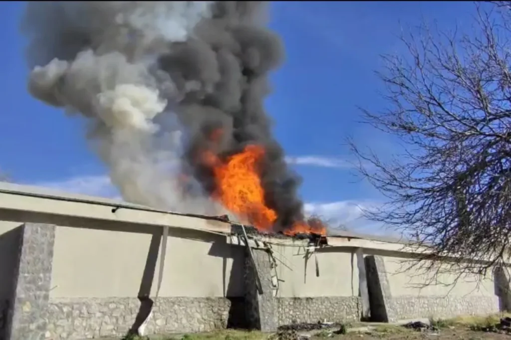 No se reportaron personas lesionadas; bomberos lograron controlar el fuego.