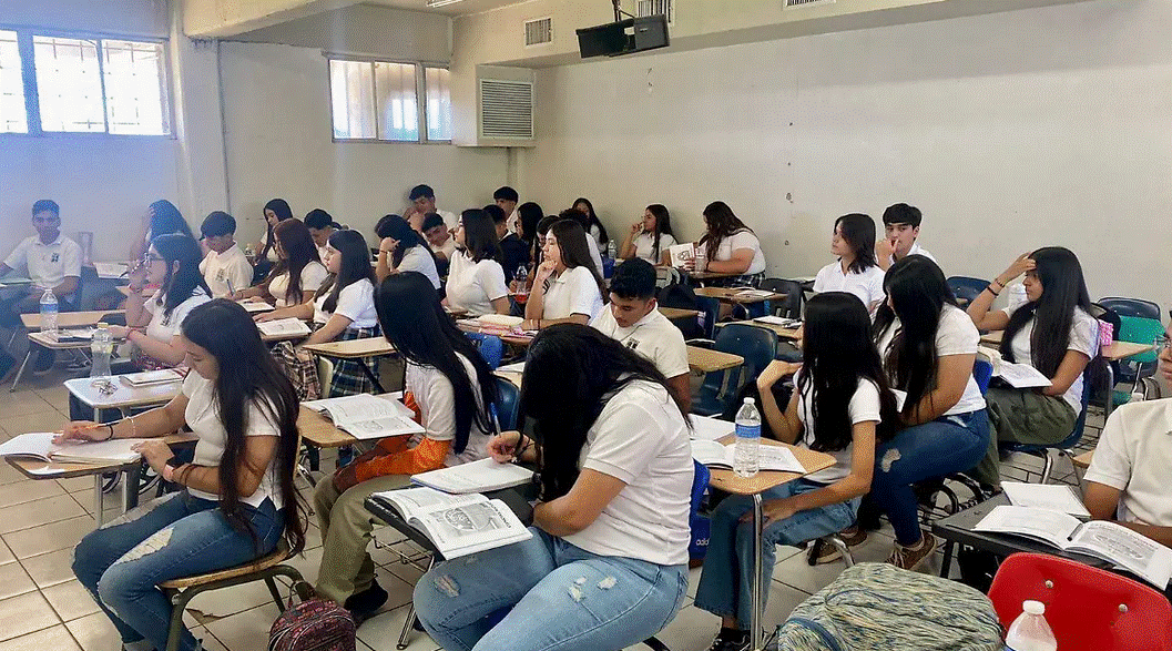 Chihuahua elimina examen de ingreso a prepa; garantizan lugar a todos los estudiantes