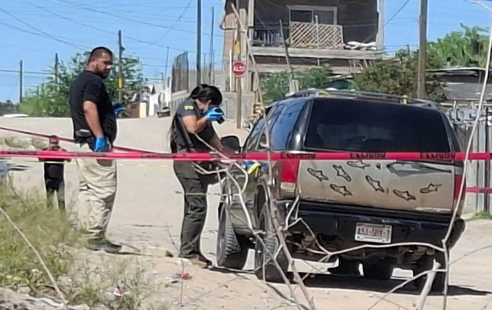 Aseguran camioneta con rastros de sangre que fue abandonada 1