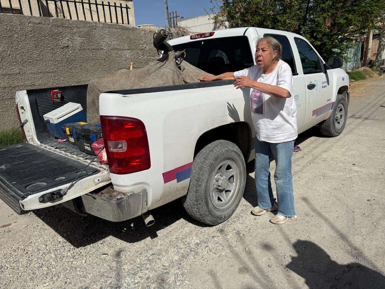 Rescatan a abuelita de vivienda infestada de garrapatas 1