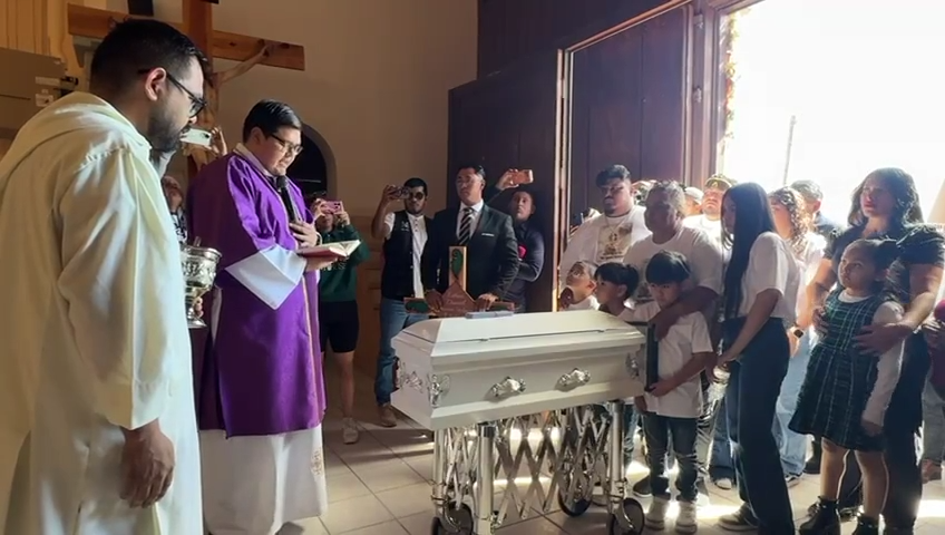 Entre lágrimas y oraciones: despiden a Eithan Daniel en misa de cuerpo presente 1