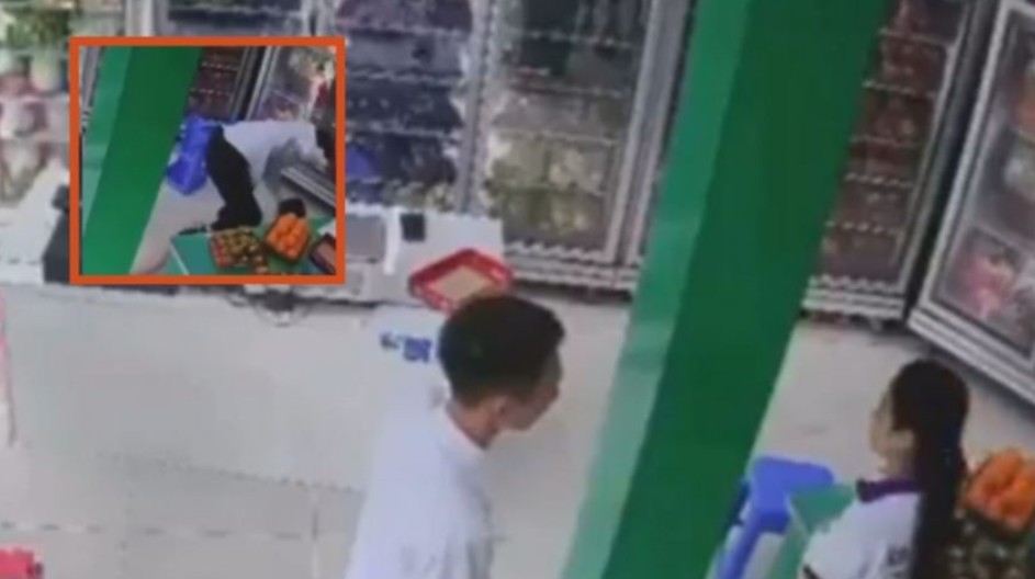 Rechazo termina en g0lp1za: estudiante at4ca brutalm3nte a compañera 99