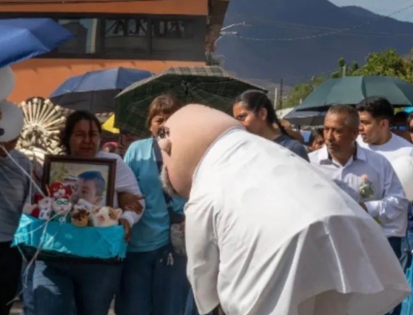 Último adiós conmueve: despiden a niño con baile de botargas del Dr. Simi 18