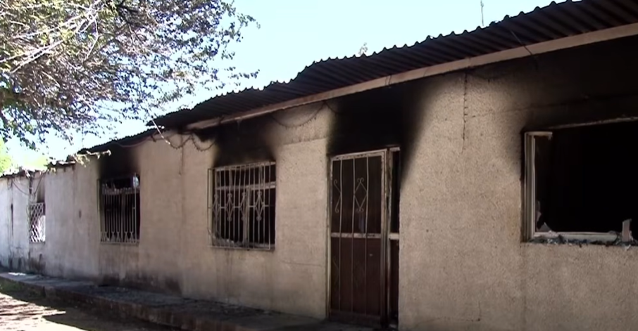 Sic4rios causaron pánico al qu3mar 8 casas 1