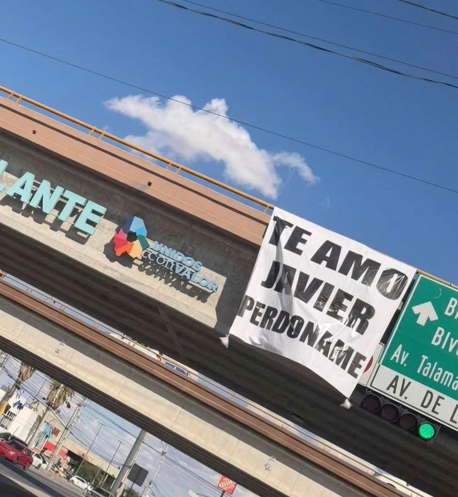 “Te amo Javier, perdóname”: colocan manta en puente de Juárez y se vuelve viral