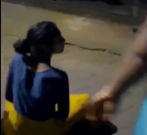 “O te casas o te d3nunci0” mujer afuera de la casa de su ex 46 “O te casas o te denuncio”: mujer viaja 220 km y sitia casa de su ex