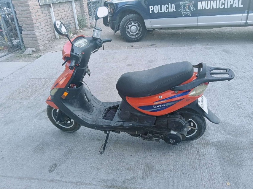 Circulaba a exceso de velocidad y termina detenido con motocicleta r0b4da 2
