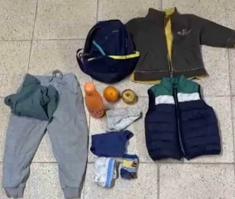 Padres ab4nd0nan a sus hijos en carretera tras recorrer 1,600 kilómetros 2