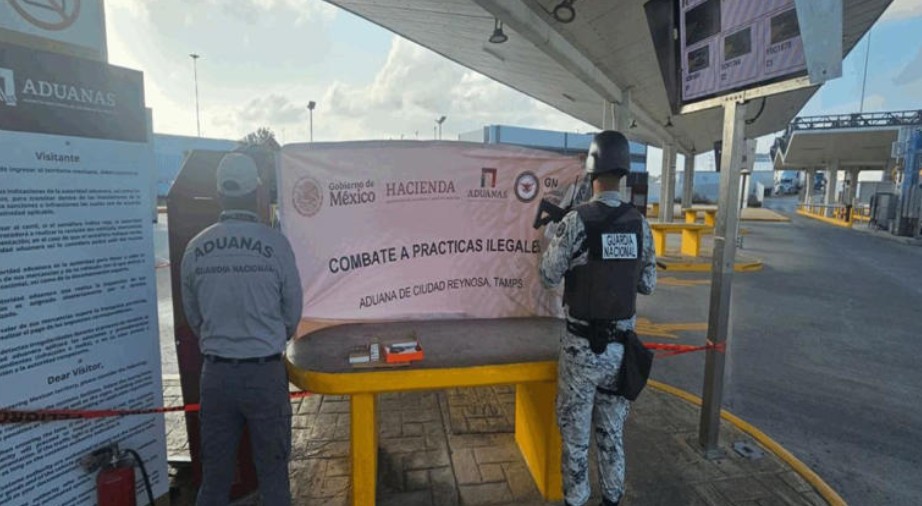 Detienen a mujer que intentaba cruzar de EU a México con 4rm4 y más de 100 cartuch0s 2