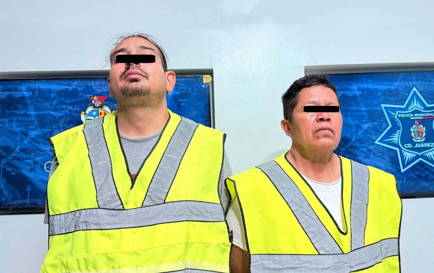 Agentes del grupo K-9 interceptaron una camioneta cuyos tripulantes estuvieron a punto de atropellar a un peatón