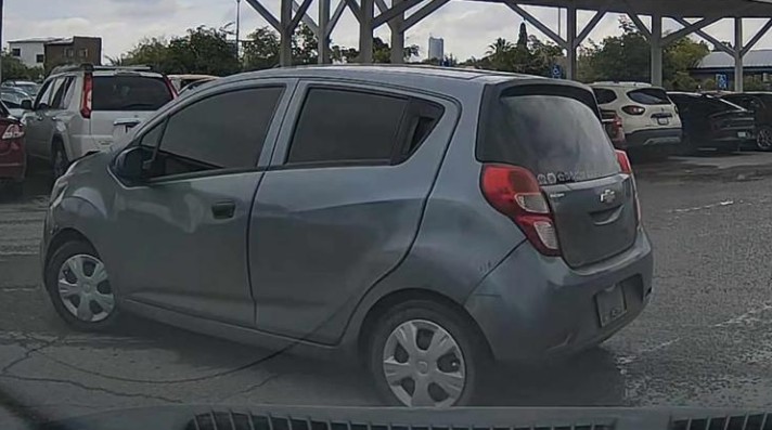 Captan a presunto l4drón de autopartes en estacionamiento del Parque Central 1