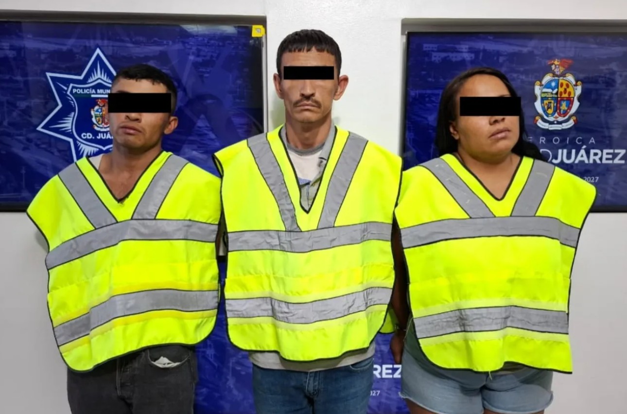 As4lt4 tienda y huye en camión; terminan detenidos tres 1