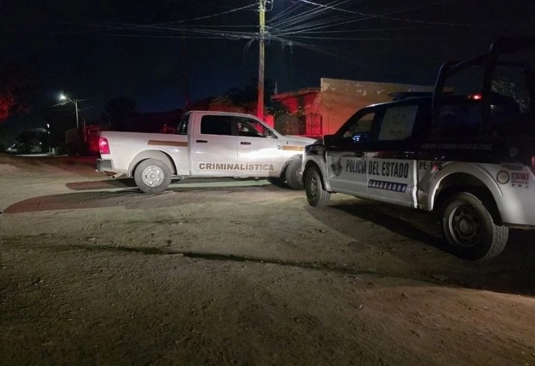 Atacan a b4laz0s vivienda y camioneta en la colonia Salvárcar 2