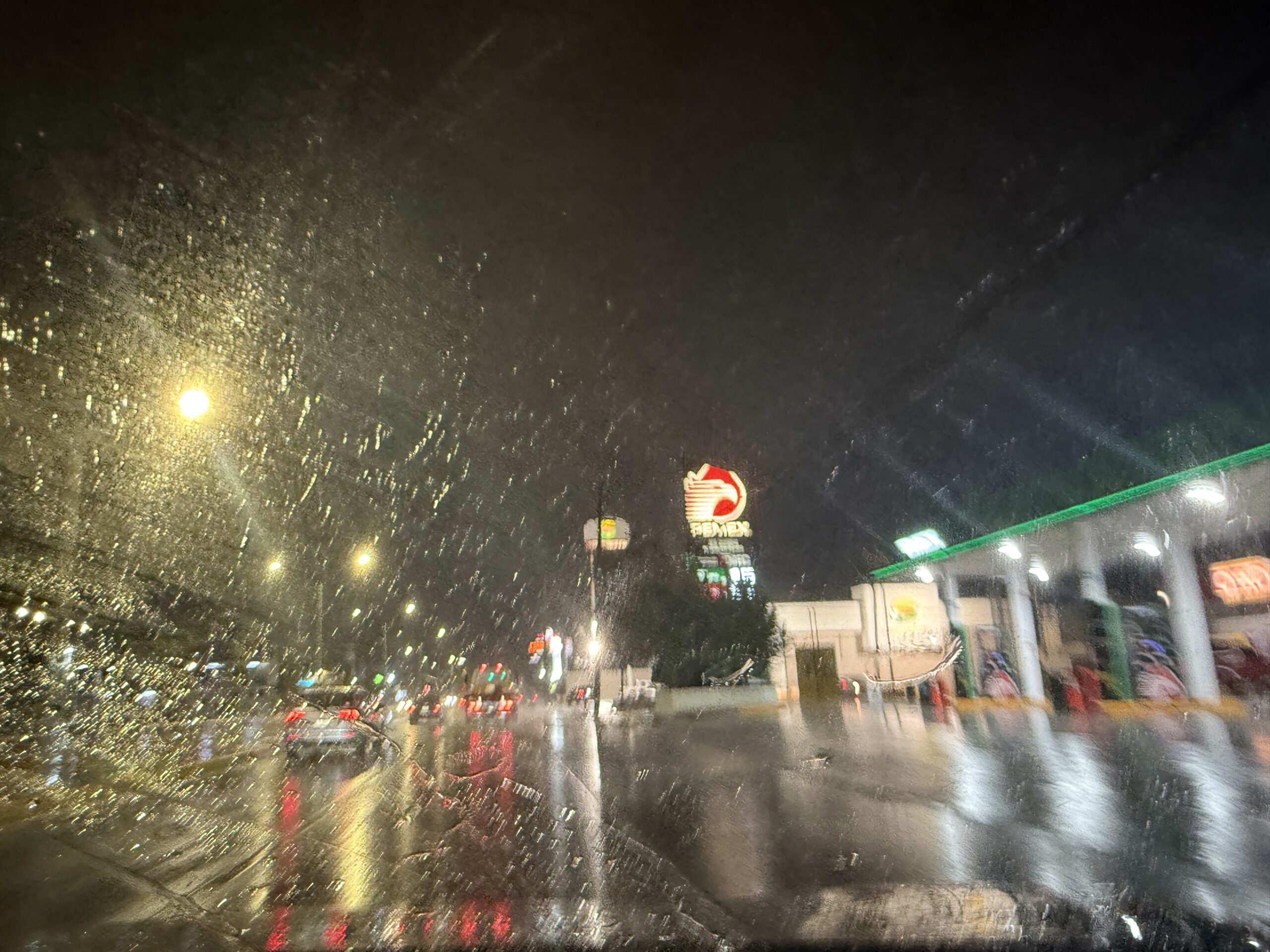 Comienza a llover en algunas zonas de Juárez 1