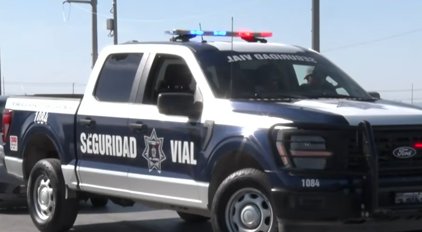 Mujer se niega a pagar el taxi y se d3s.nud4 1
