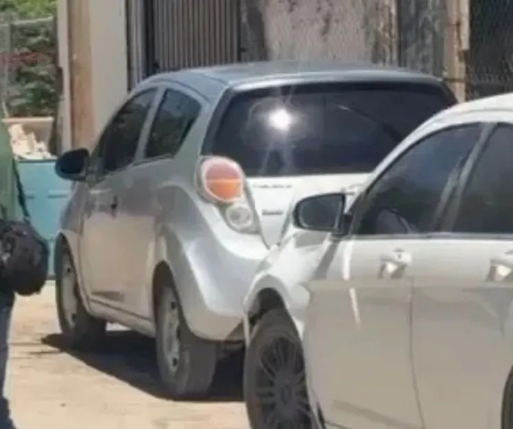 En Ciudad Juárez puedes denunciar vehículos mal estacionados mediante el programa "Agente Ciudadano".