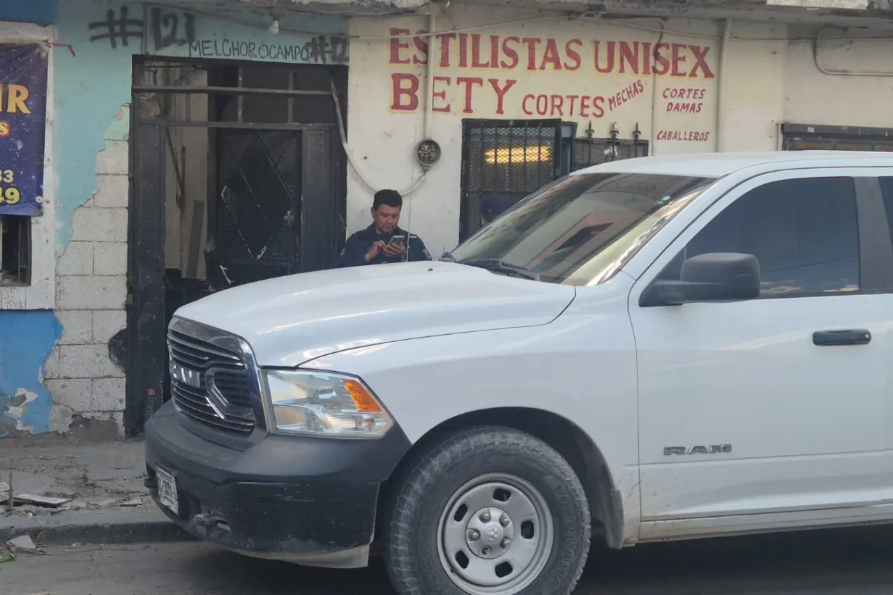 Hallan hombre sin vida en vecindad de la colonia Barrio Alto 1