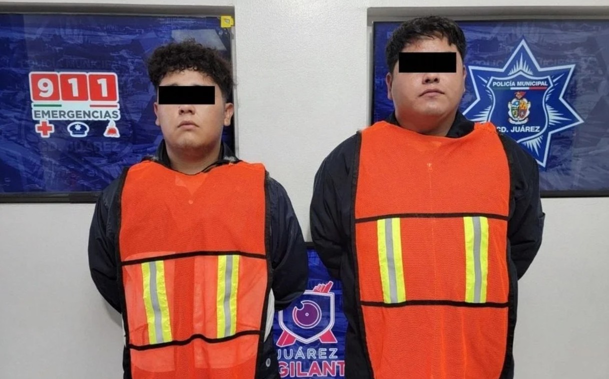 Capturan a dos presuntos as4lt4ntes de tienda de conveniencia en la colonia Alcaldes