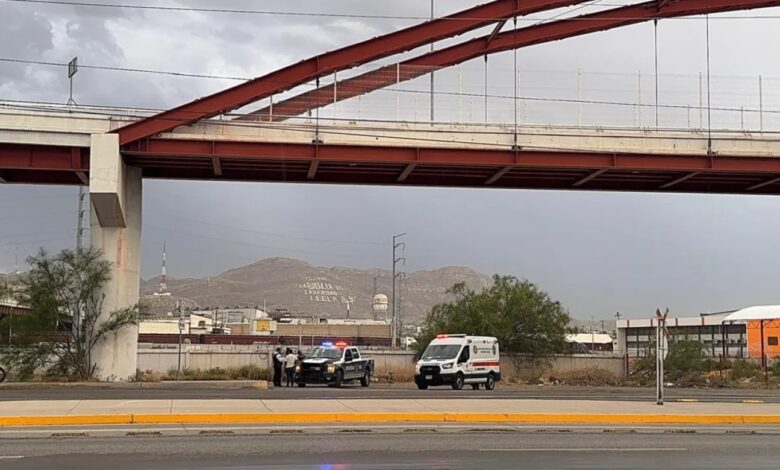 Mujer resulta lesi0n4da tras derrape de motocicleta por pavimento mojado 1
