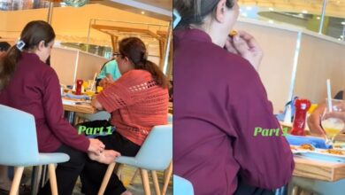 Mujer causa polémica tras rascarse el pie y seguir comiendo en restaurante 89