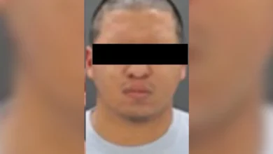 El juez federal determinó que existen elementos suficientes para investigarlo por la presunta privación ilegal de la libertad de un pasajero; fue descartado el delito de extorsión.
