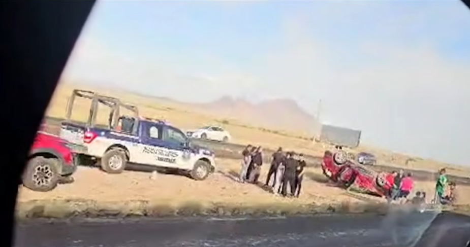Volcadura sobre la carretera Panamericana