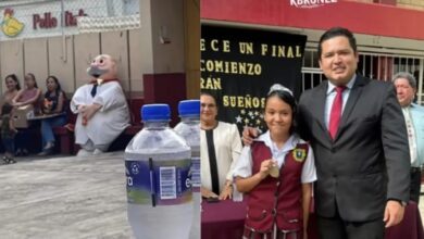 Más papás como él: No tuvo tiempo de cambiarse y asistió vestido de Dr. Simi a graduación de su hija 17