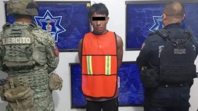 Cometía falta administrativa; resultó con orden de arresto