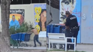 Video Se llevaba tres carritos de Walmart y lo agarran en el Parque Borunda 42 La grabación se viralizó en TikTok; hasta ahora no existe información oficial sobre el motivo de la intervención ni la situación jurídica del hombre.